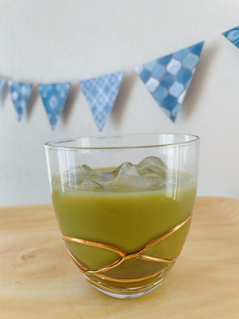 綾鷹カフェ 濃い抹茶ラテ
