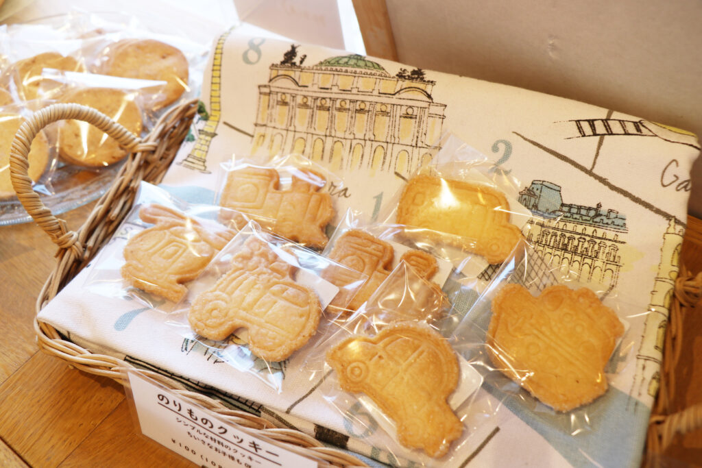 美味しそうな焼き菓子も
